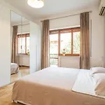 St Peter Apartment With Garage